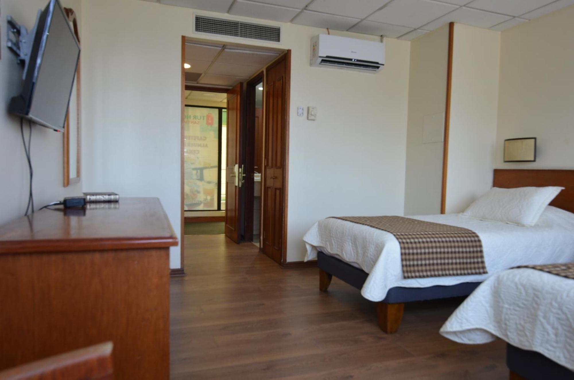 Tur Hotel סנטיאגו מראה חיצוני תמונה