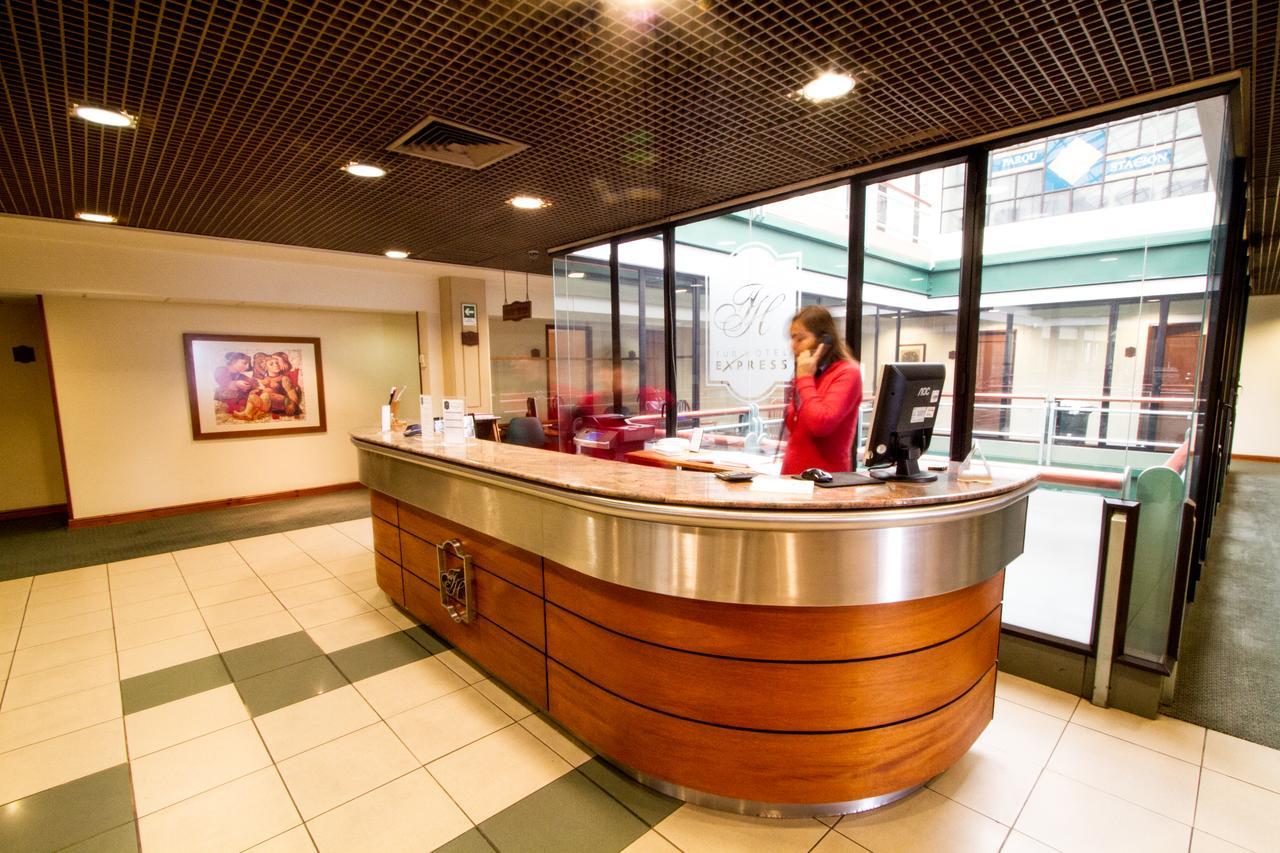 Tur Hotel סנטיאגו מראה חיצוני תמונה