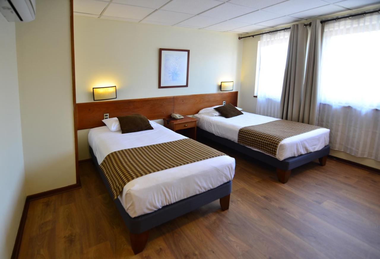 Tur Hotel סנטיאגו מראה חיצוני תמונה