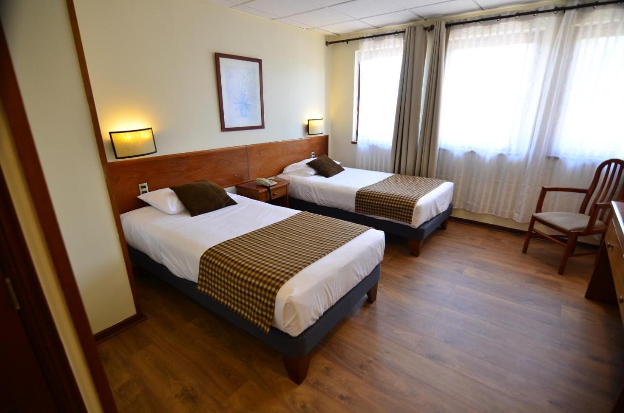Tur Hotel סנטיאגו מראה חיצוני תמונה