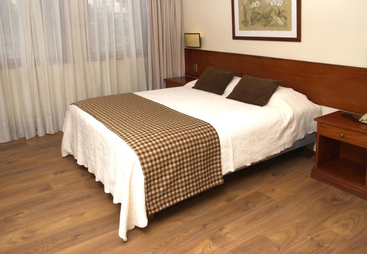 Tur Hotel סנטיאגו מראה חיצוני תמונה